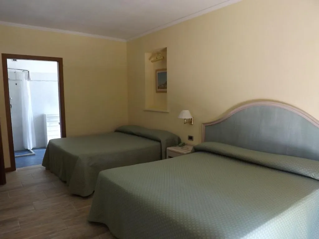 ***  Hotel Siesta Λίντο ντι Καμαϊόρε Ιταλία